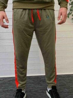 Olivgröna Mjukisbyxor Champ fram