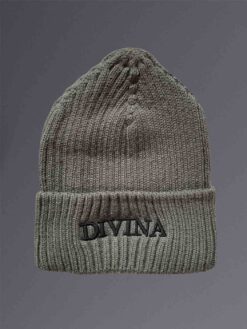 Mössa Grå med svart logga