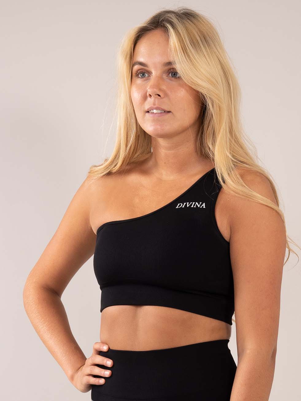 Aphrodite Seamless Sports bra back side